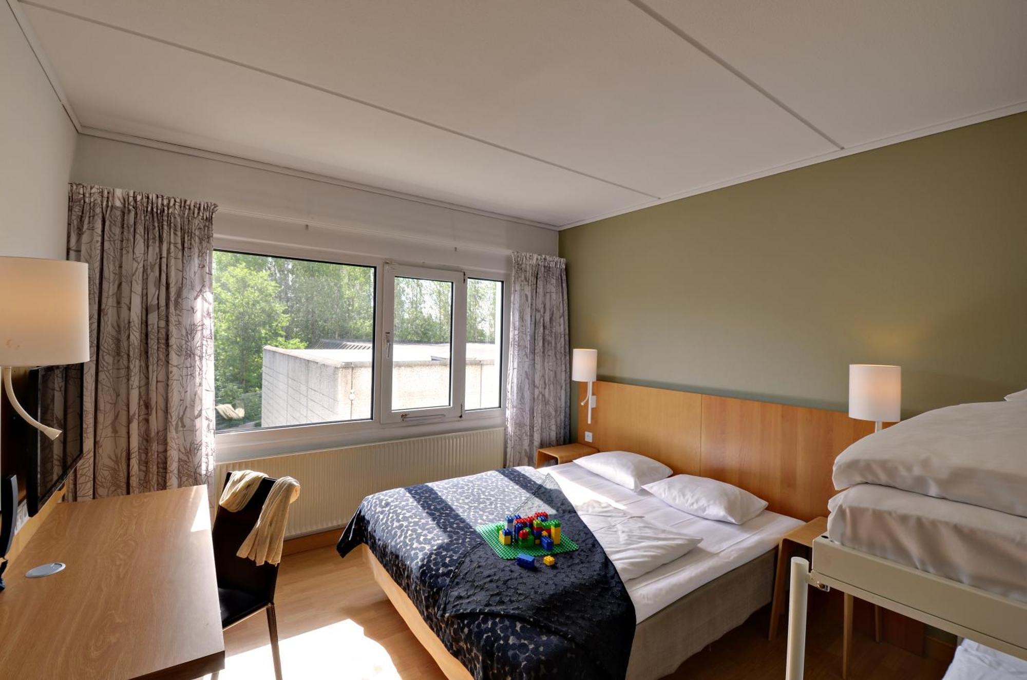 Hotell Scandic Vest 4*
