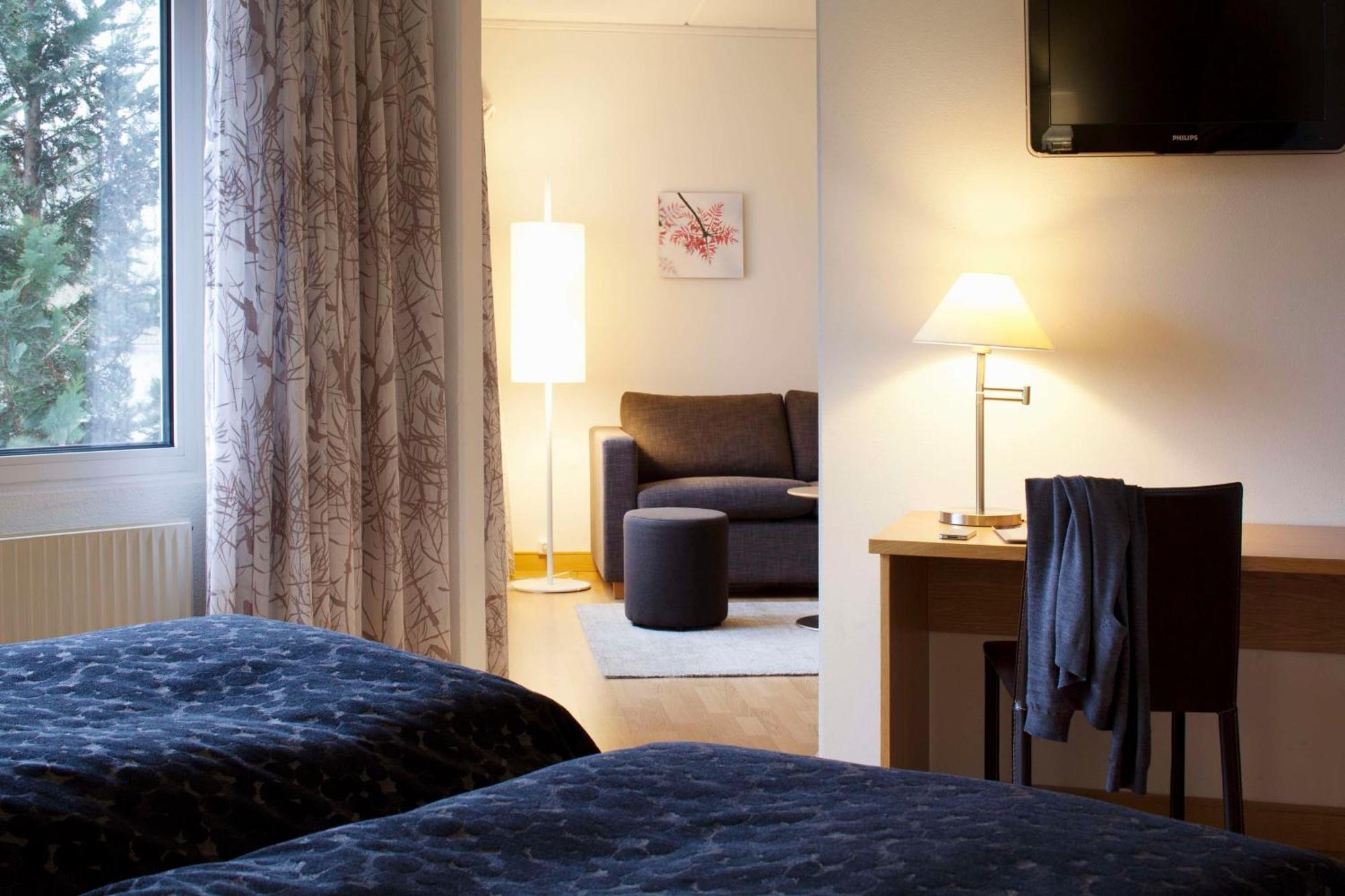 Hotell Scandic Vest 4*